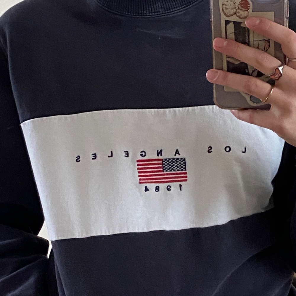 ✰Brandy Melville Loss Angeles Crew Neck ✰